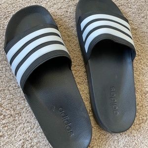 ADILETTE CLOUDFOAM SLIDES